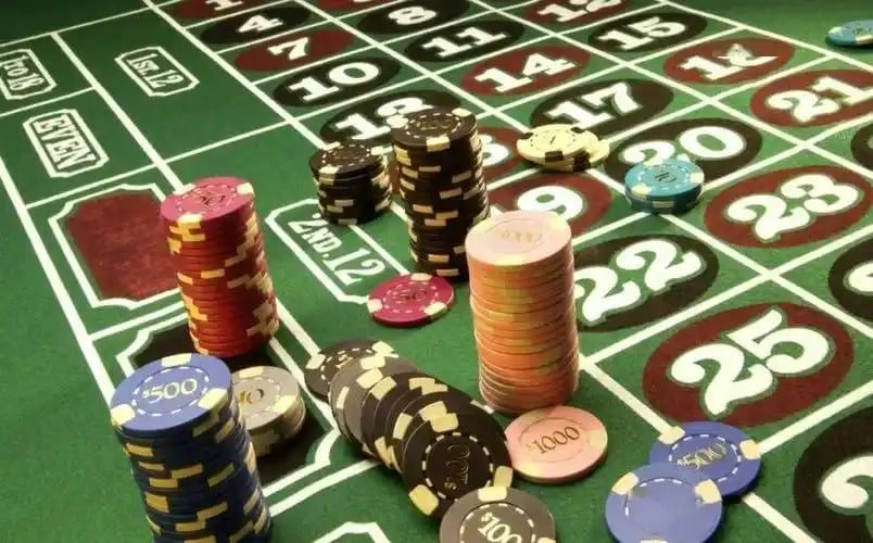 Antarmuka Rekap Angka slot2d menampilkan riwayat hasil Dragon Tiger, Sic Bo, dan roulette dengan stempel waktu dan status